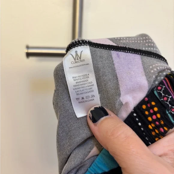 Viv Collection One Size Brushed Wild Pattern Leggings Y2K Fits like S/M - Picture 2 of 4